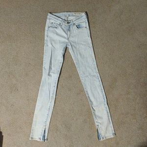Rag & Bone Bleach cut zipper capri sz24